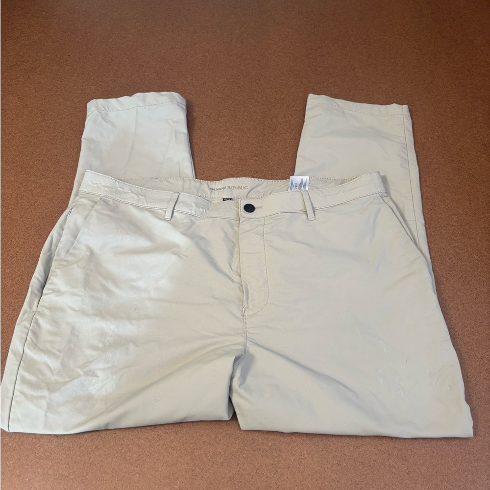 Banana Republic Men's Beige Chinos 40x29